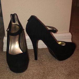 Material girl black PUMPS